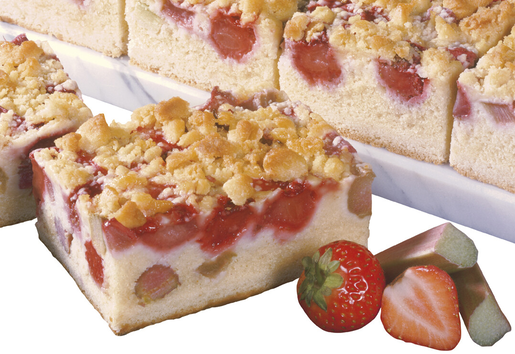 RF Rhubarb-strawberry cake slices 2400 g, 16 portions a 150 g